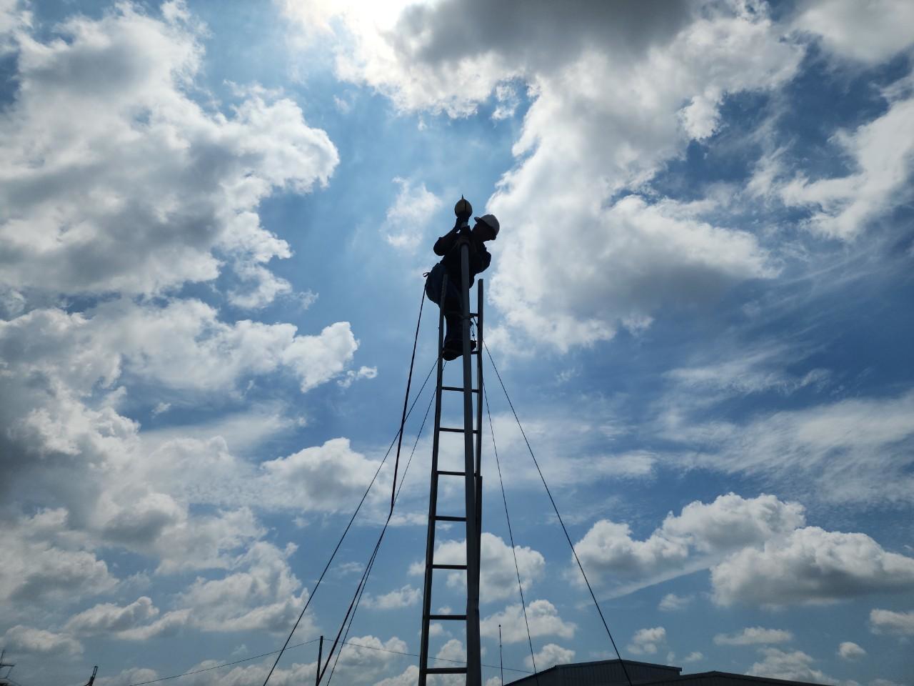 ตรวจล่อฟ้า